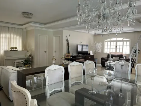 Casa mobiliada em condomínio para locação com 4 quartos - 330m² no Jardim das Colinas