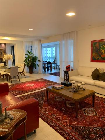 Alugar Apartamento / Padrão em São José dos Campos. apenas R$ 10.000,00