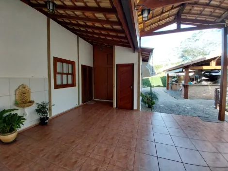 Casa em condomínio para venda e locação com 03 dorms. e 01 Suíte - 250m² no Recanto Santa Bárbara | Jambeiro