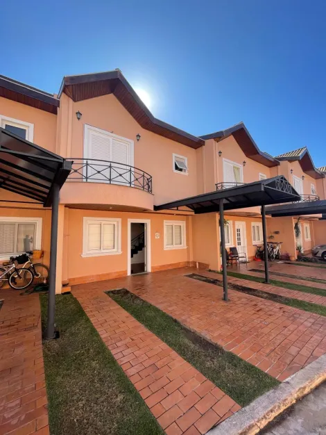 Casa em condomnio tipo village para venda com 03 dorms - 166m no Jardim das Indstrias